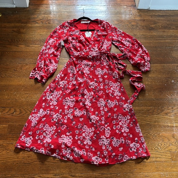 NWT Fame & Partners Evelyn floral wrap dress - Picture 4 of 13